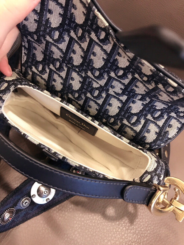 注目商品ディオール重ね刺繍 バック サドル ウエスト ポーチ ロゴ モノグラム 新作 CD M0446CTZQ M928